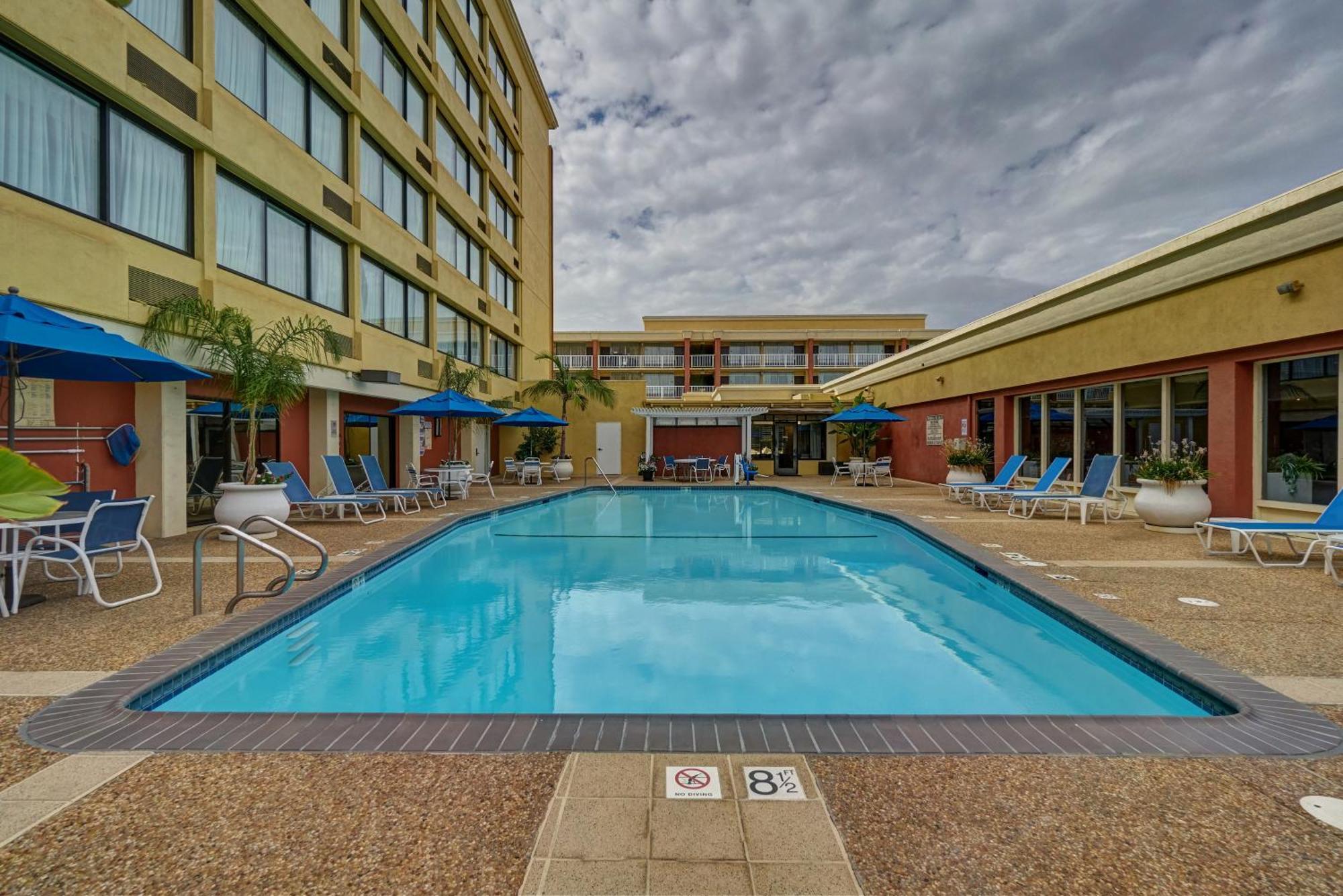 Clarion Hotel 3*